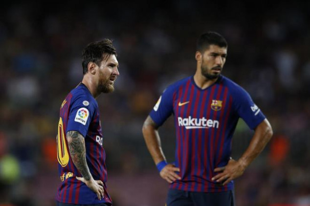 Barcelona âm thầm tìm người thay Messi lẫn Suarez