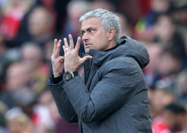 "Càng ở cửa dưới, Mourinho càng đáng sợ"