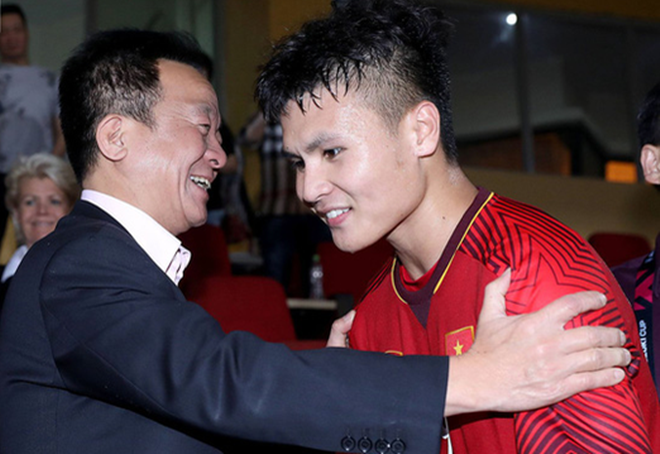 Việt Nam xưng vương AFF Cup 2018: Quả ngọt từ bầu Hiển và CLB Hà Nội?