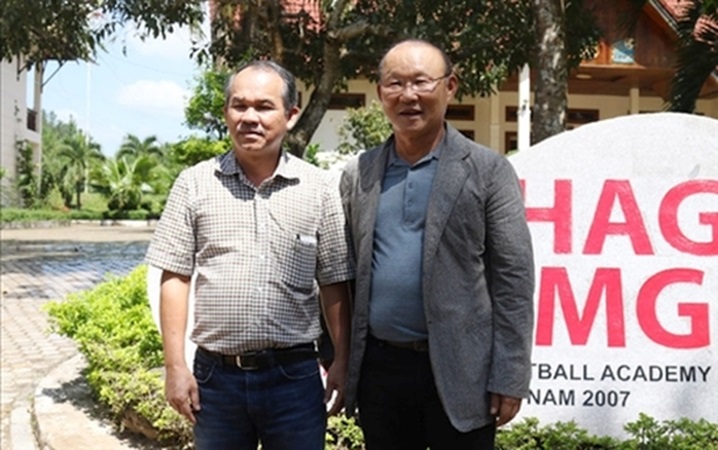 Ảnh bài viết Hé lộ thời điểm bầu Đức ngưng chi trả lương cho HLV Park Hang-seo