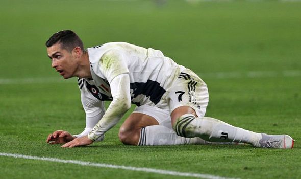 Ảnh bài viết Max Allegri: "Ronaldo sẽ làm bạn với ghế dự bị"