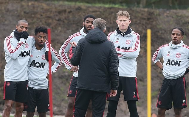 Solskjaer giữ lời, hàng loạt 'măng non' xuất hiện trên sân tập Man Utd