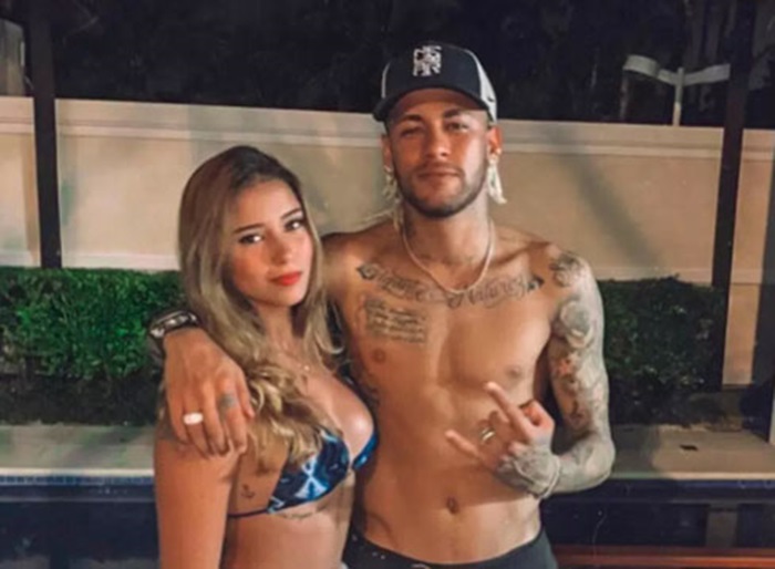 Chia tay năm 2018 buồn, Neymar giải khuây bằng việc cặp kè người tình mới