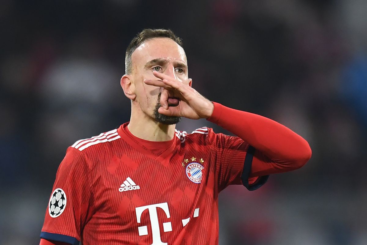 Ảnh bài viết Ribery, Ibrahimovic, Sir Alex và những câu chửi 'dơ tai' nhất của các sao bóng đá