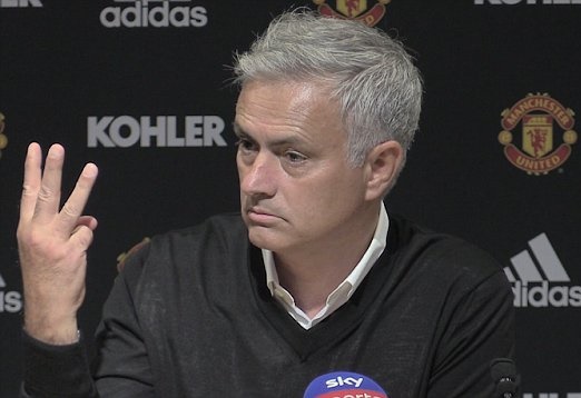 Mourinho: "Tôi đã nhận được 3 lời mời dẫn dắt"
