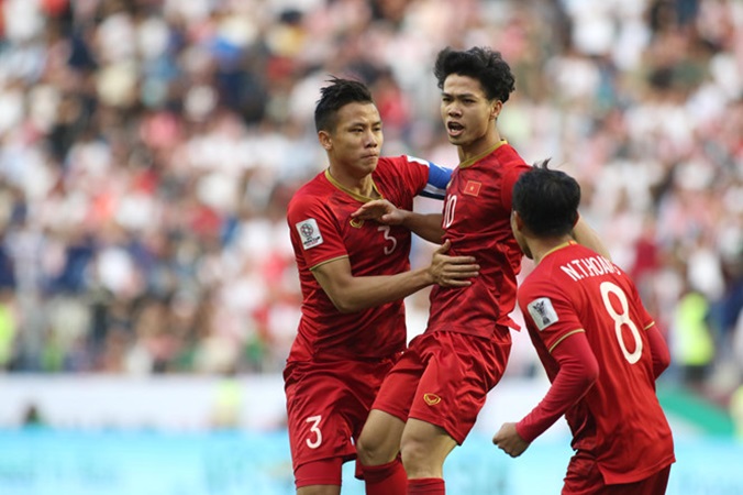 Nhà báo Anh: "Tôi không hiểu vì sao Mito Hollyhock để Công Phượng ra đi"