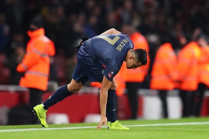 Thua đau Man United, Emery nói một lời thật lòng về Sanchez