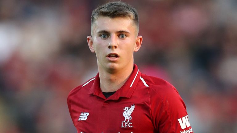 Liverpool ra điều kiện để thần đồng Ben Woodburn ra đi