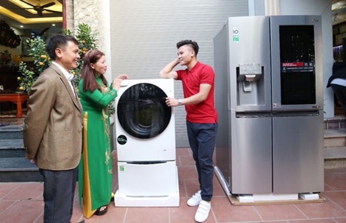 Quang Hải chuẩn bị đón Tết: “Tôi sẽ phải kiềm chế với món bánh chưng” 