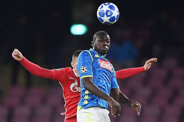 Đại diện định giá mục tiêu của Man Utd, từ chối PSG