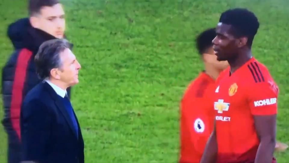 Nói chuyện với Pogba, HLV Leicester bị chửi thẳng mặt