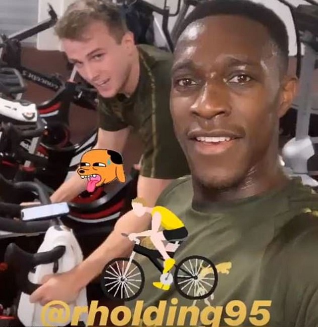 Arsenal nhận tín hiệu tín cực từ "đôi bạn cùng tiến"