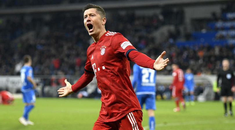 Bị chê "tiền đạo não phẳng", Lewandowski có câu trả lời "cực chất"