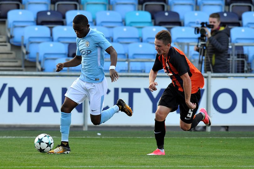 Man City kèm điều khoản mua lại "Sancho phiên bản mới"