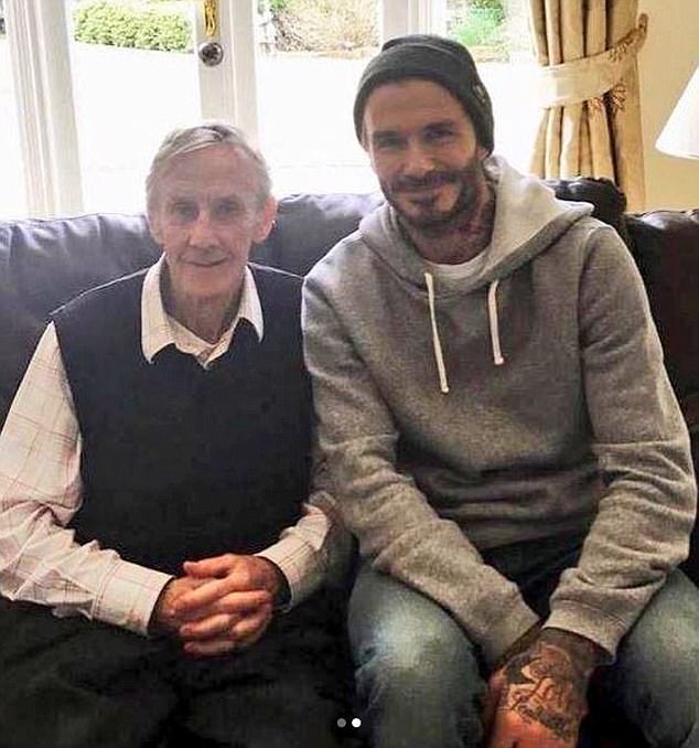Huyền thoại Man Utd qua đời, David Beckham gửi lời tri ân xúc động