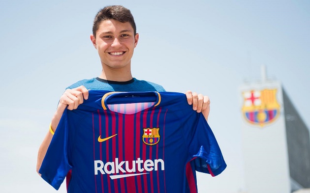 Sao trẻ Barcelona gắn bó lâu dài với đội bóng
