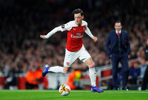 5 điểm nhấn Arsenal 3-0 BATE: Ozil trở lại kịp lúc, Emery và miếng đánh lạ lẫm
