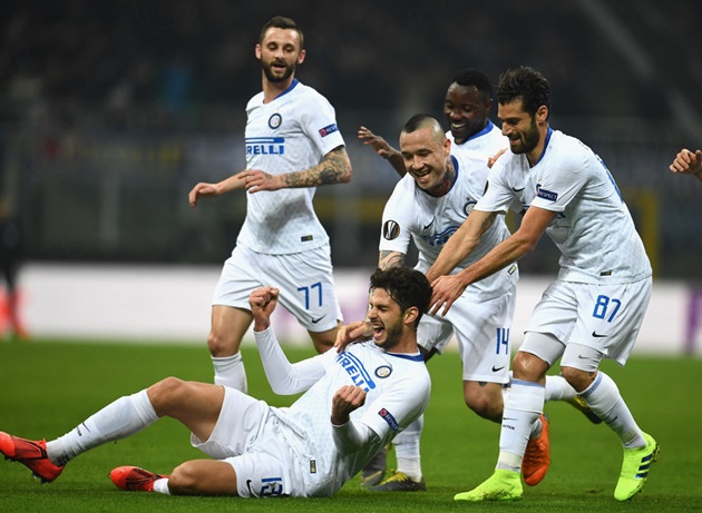 Không cần Mauro Icardi, Inter Milan vẫn thăng hoa tại Giuseppe Meazza
