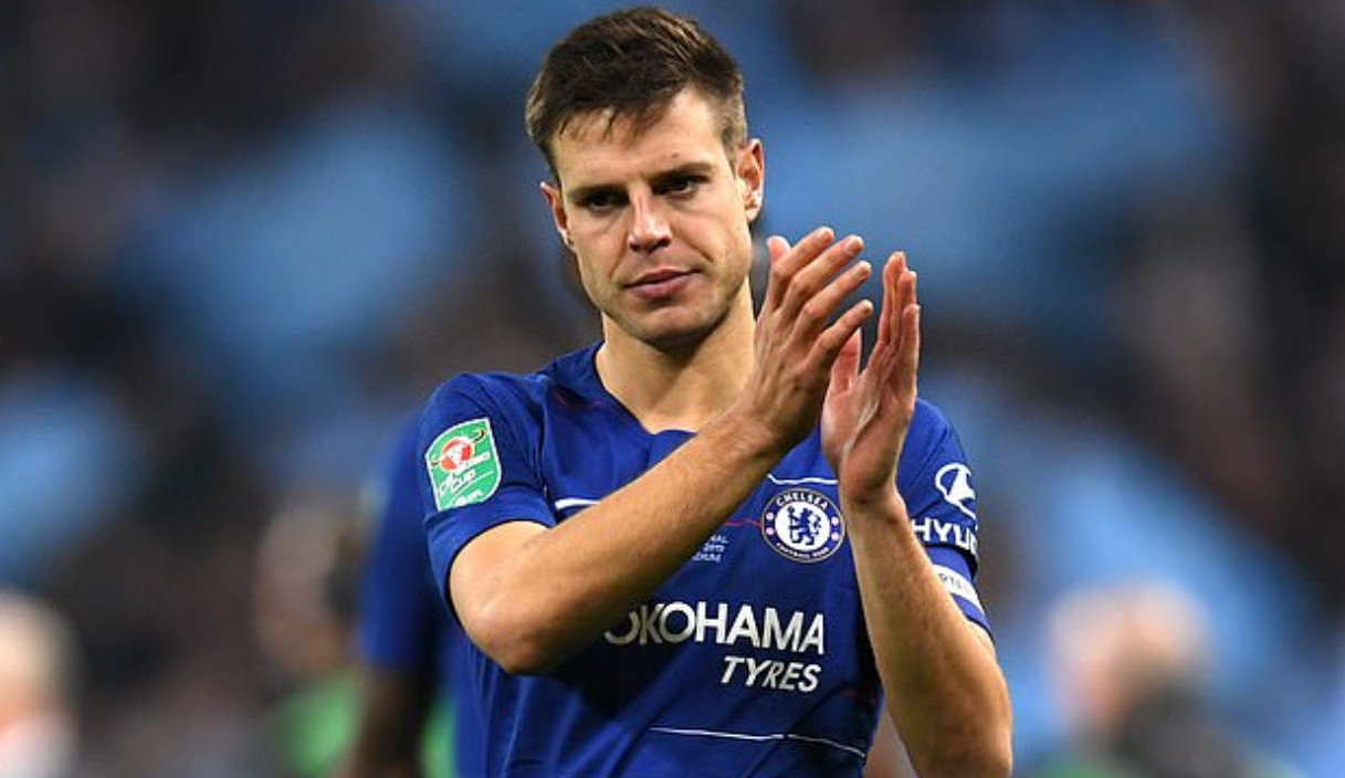 CĐV Chelsea chỉ trích đội trưởng Cesar Azpilicueta