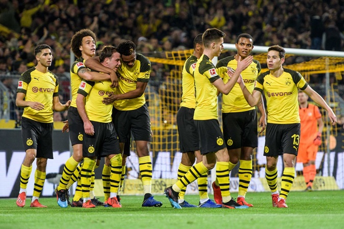 Dortmund 3-2 Leverkusen: Sự nhún nhường đáng sợ của Dortmund 