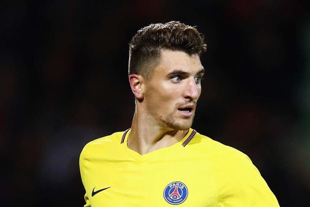 Meunier "ngột ngạt" vì bị cất quá lâu trên băng ghế dự bị
