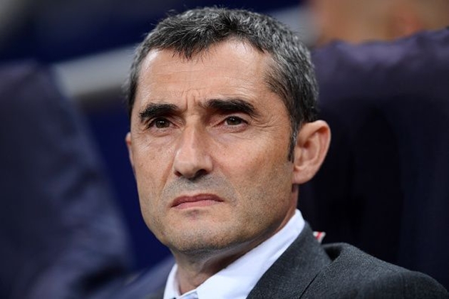 Valverde sẽ sử dụng đội hình nào trước trận siêu kinh điển?