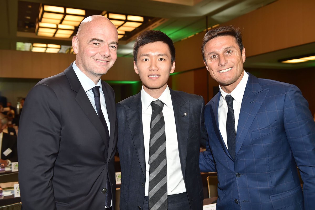 Ảnh bài viết Chủ tịch FIFA "quan tâm" đến vợ mục tiêu Man Utd