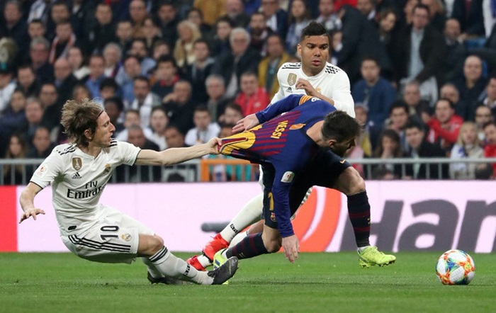 Real Madrid giờ chỉ là đội bóng hạng hai so với Barca