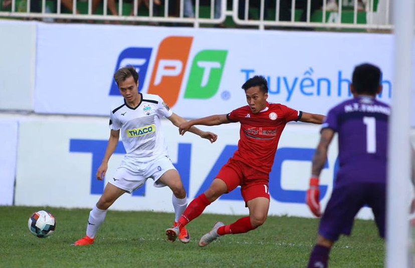 4 điểm nhấn HAGL 1-2 TP.HCM: Văn Toàn đáng khen, "người cũ HAGL" cao tay