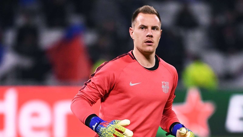 Joachim Low khuyến khích Ter Stegen làm một điều