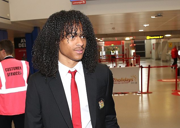 8 'măng non' M.U được Solskjaer mang đi đánh PSG gồm những ai?