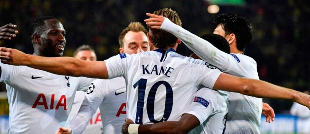Ảnh bài viết Thủng lưới 4 bàn, thủ môn Dortmund nói điều bất ngờ về Harry Kane
