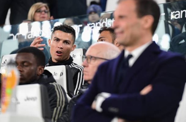 Dự bị cả trận nhìn đàn em tỏa sáng và đây là phản ứng của Ronaldo