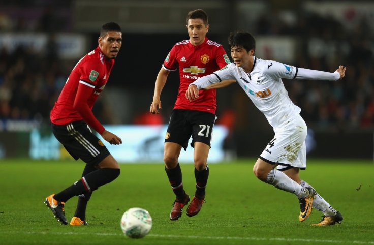 Herrera và Smalling là 2 kiểu đội trưởng của Man Utd