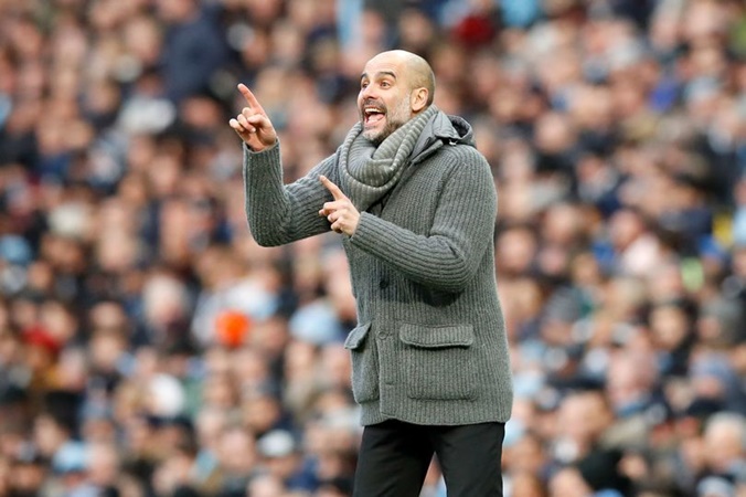 Ảnh bài viết Rõ lý do Man City phải sử dụng 1 trung vệ duy nhất trận Schalke 04