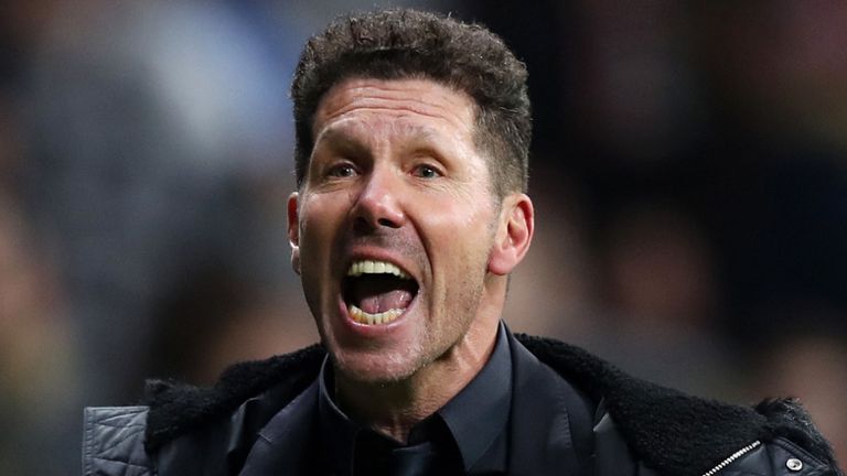NÓNG: Simeone lên tiếng khó tin về pha ăn mừng khiêu khích của Ronaldo