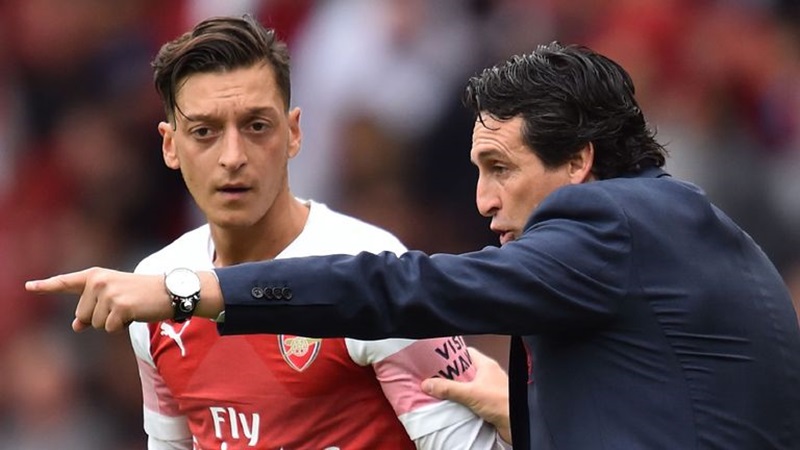 Ozil chỉ ra điều giúp Arsenal ngược dòng kịch tính trước Rennes