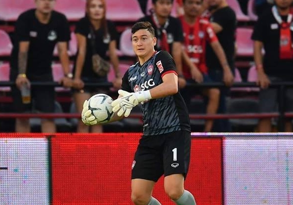 Đặng Văn Lâm giúp Muangthong United thắng kịch tính