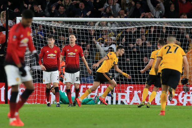 Fan Man Utd phẫn nộ: "Một kẻ chậm chạp, làm đau mắt người xem"