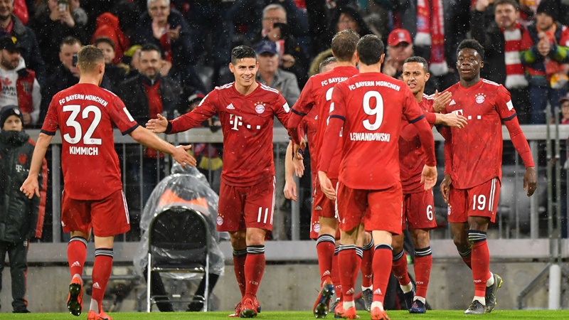 James Rodriguez lập hattrick trong ngày Bayern có trận thắng hủy diệt