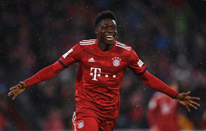 Sao trẻ tuổi teen lần đầu làm "chuyện ấy" cho Bayern