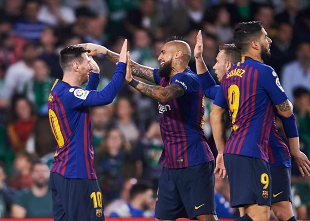 Ảnh bài viết CĐV Barcelona náo loạn sau màn trình diễn của Messi