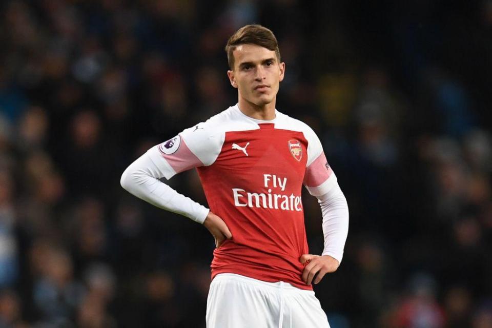 Bị đồn tống khứ khỏi Emirates, sao Arsenal phản pháo cực gắt