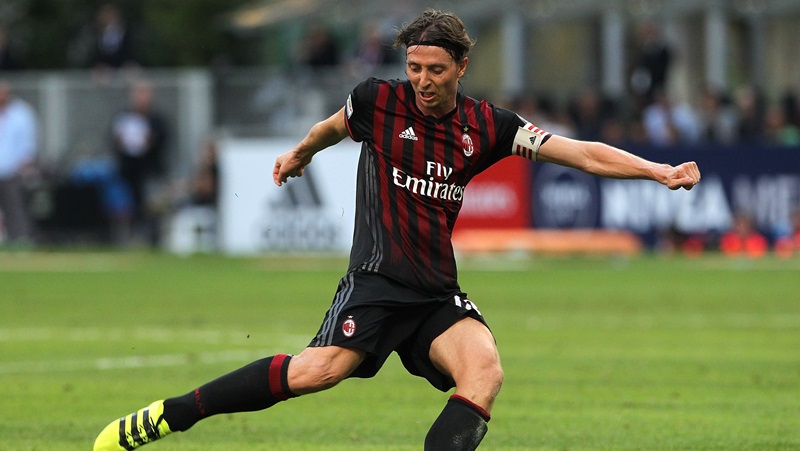 Xác nhận: 3 ngôi sao sẽ rời AC Milan vào hè này