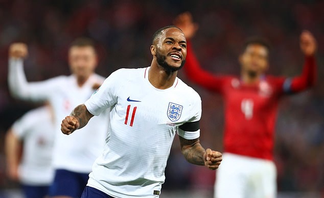 Từ kẻ đáng ghét cho đến người hùng Wembley - Sterling đã dẹp tan mọi lời chỉ trích