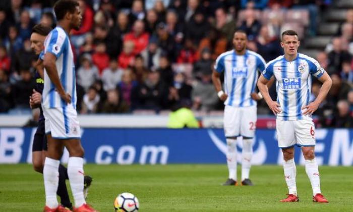 CHÍNH THỨC: Đội đầu tiên rớt hạng ở Premier League