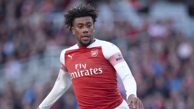 Bộ ba Arsenal và ca sĩ người Nigeria cùng nhau ngồi "chém gió" vào ngày "Cá tháng tư"