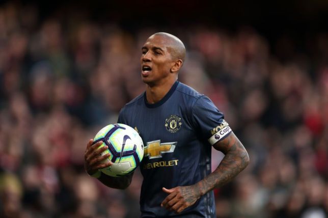 "Cậu ấy già nua, Man Utd nên thay thế ngay và luôn"