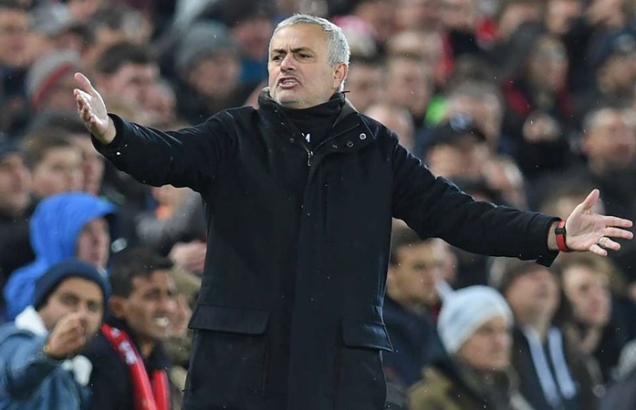 Trước tin đồn đến Đức, Mourinho lên tiếng chốt tương lai của bản thân