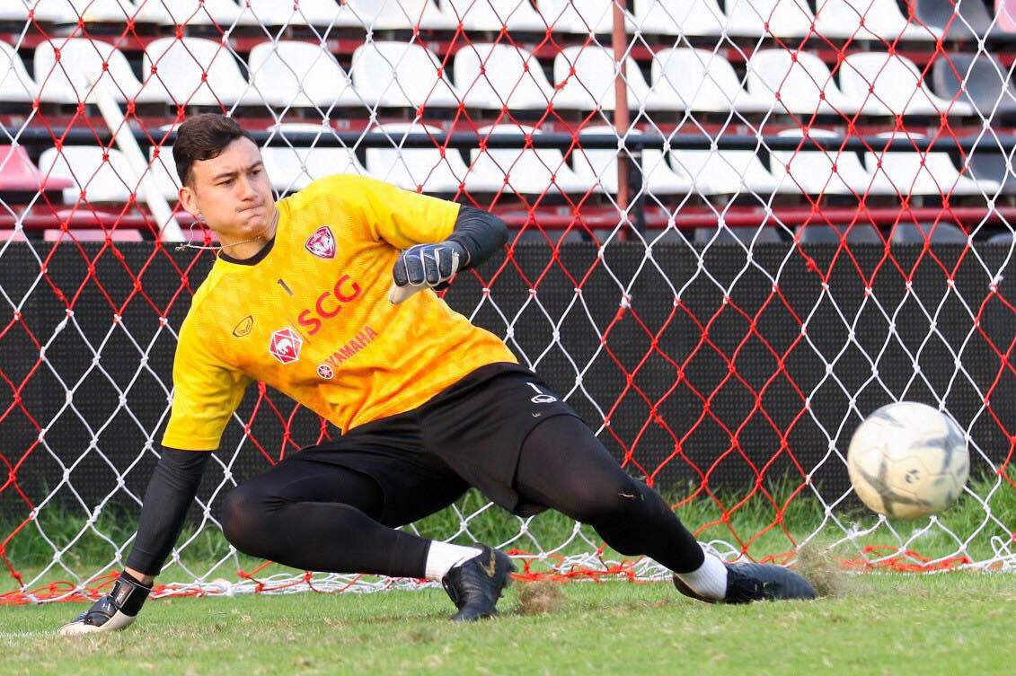Bị "Messi Lào" khuất phục, Văn Lâm cùng Muangthong nhận thất bại cay đắng
